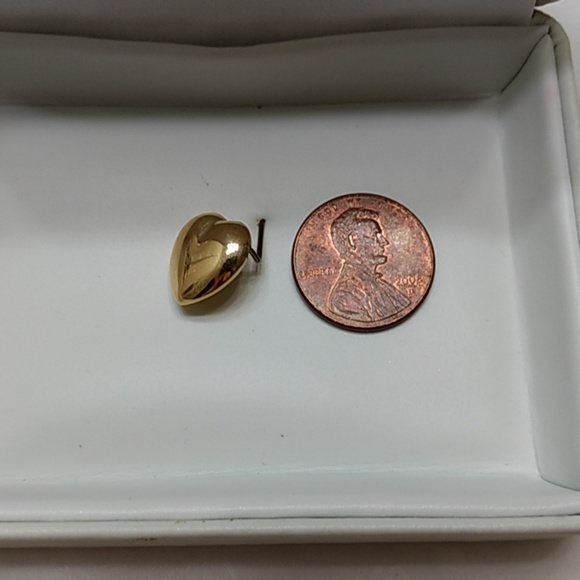 Vintage gold heart charm - Picture 2 of 2